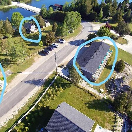 Tamarac Island Motel Stokes Bay Экстерьер фото