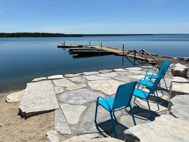 Tamarac Island Motel Stokes Bay Экстерьер фото