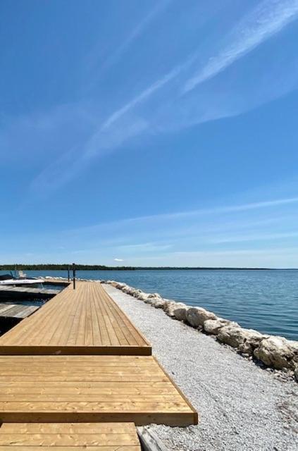 Tamarac Island Motel Stokes Bay Экстерьер фото