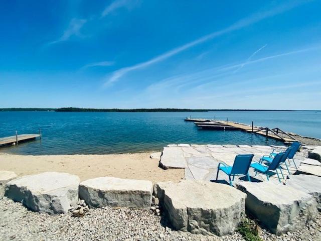 Tamarac Island Motel Stokes Bay Экстерьер фото
