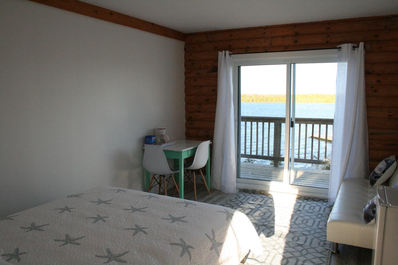 Tamarac Island Motel Stokes Bay Экстерьер фото