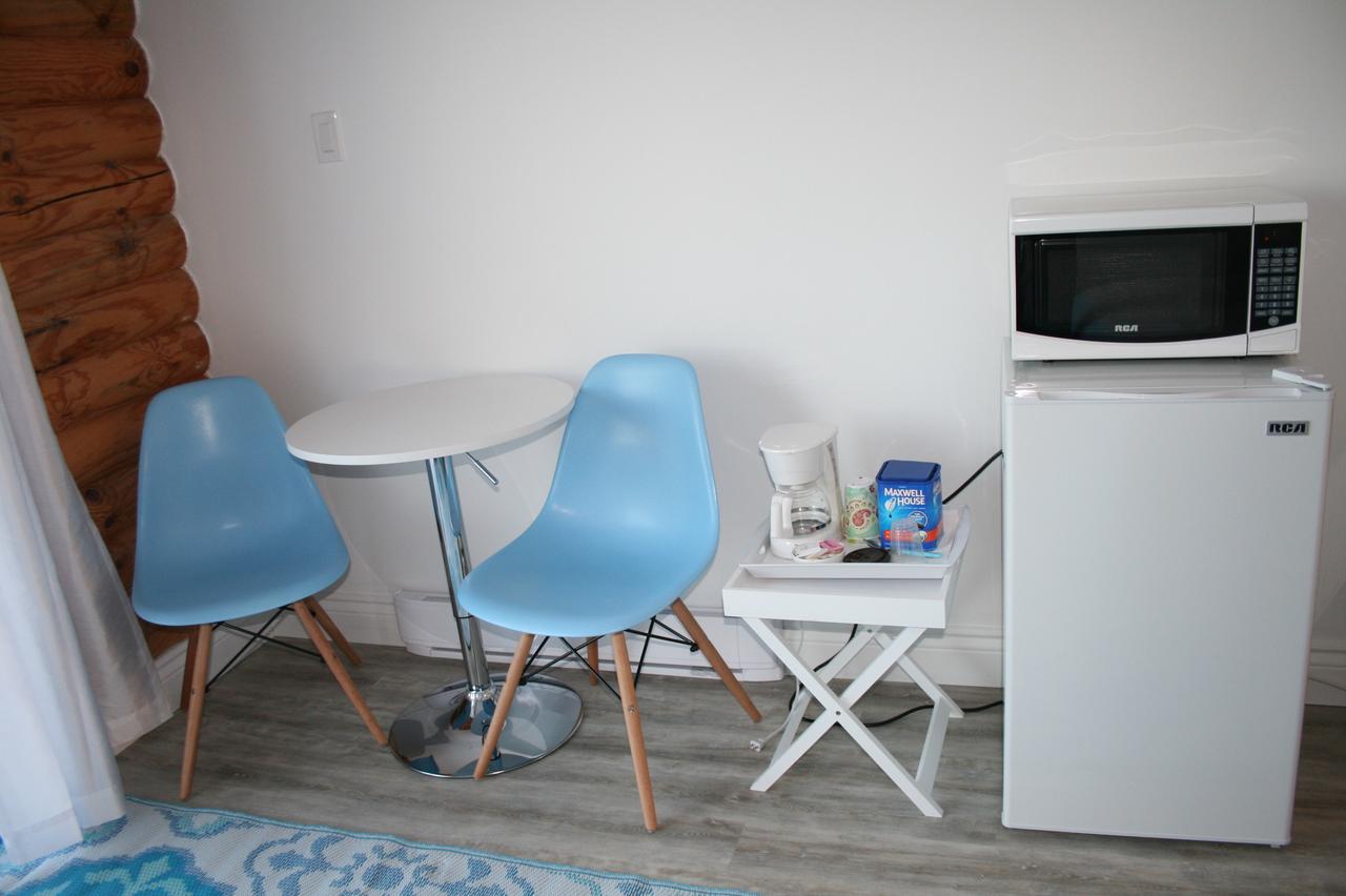 Tamarac Island Motel Stokes Bay Экстерьер фото